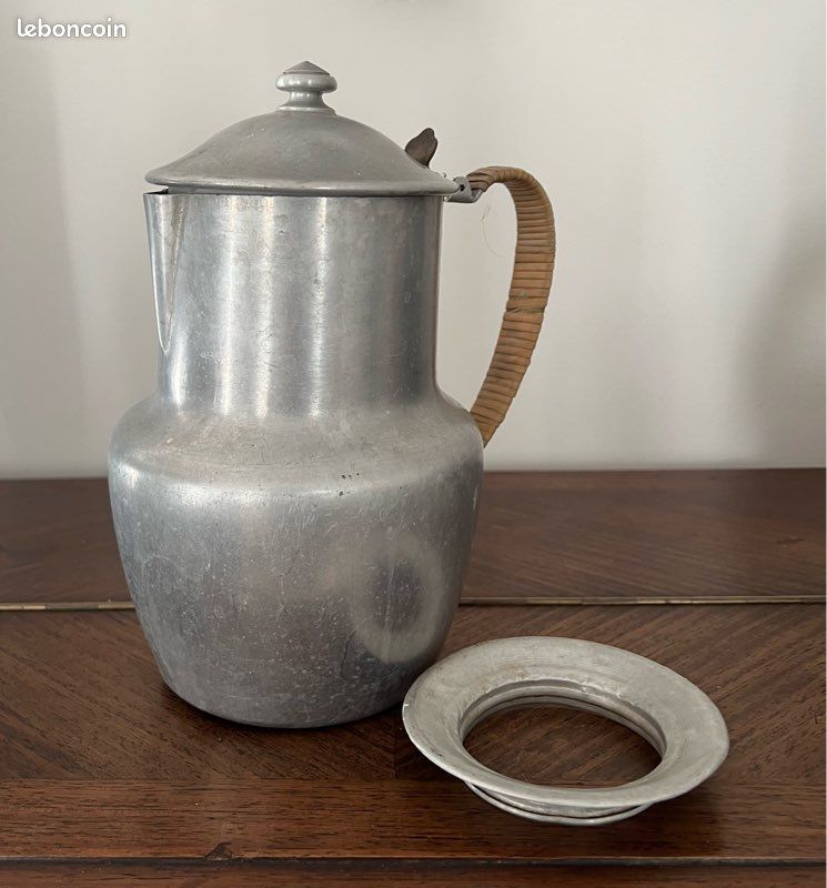 Cafetière Ancienne Tournus En Aluminium Et Bakélite - Vintage Années 40/50 - Fabriquée En France