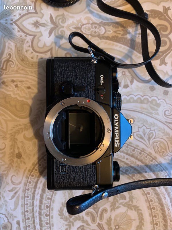 Lot appareil photo Olympus OM2 n et ses accessoires (image 3)