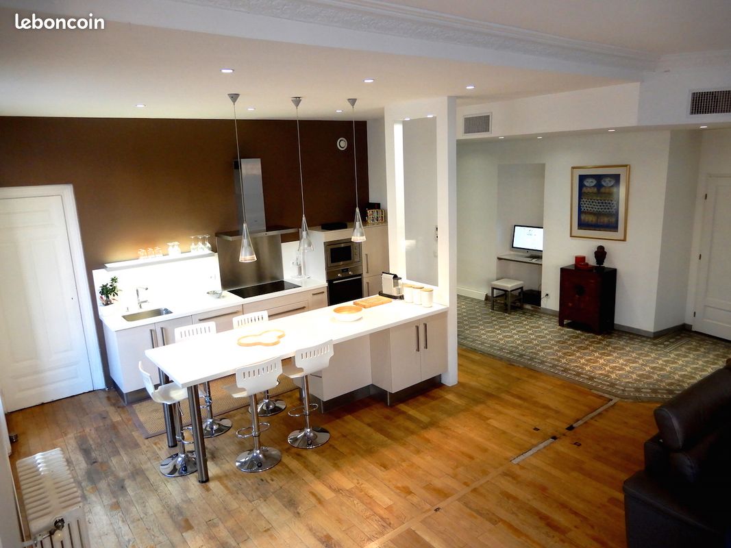 Appartement 4 pièces 135 m² · à Grenoble · 135 m² · 1 800 €