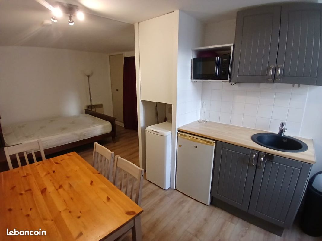 Appartement 1 pièce 25 m² · à Chinon · 25 m² · 400 €