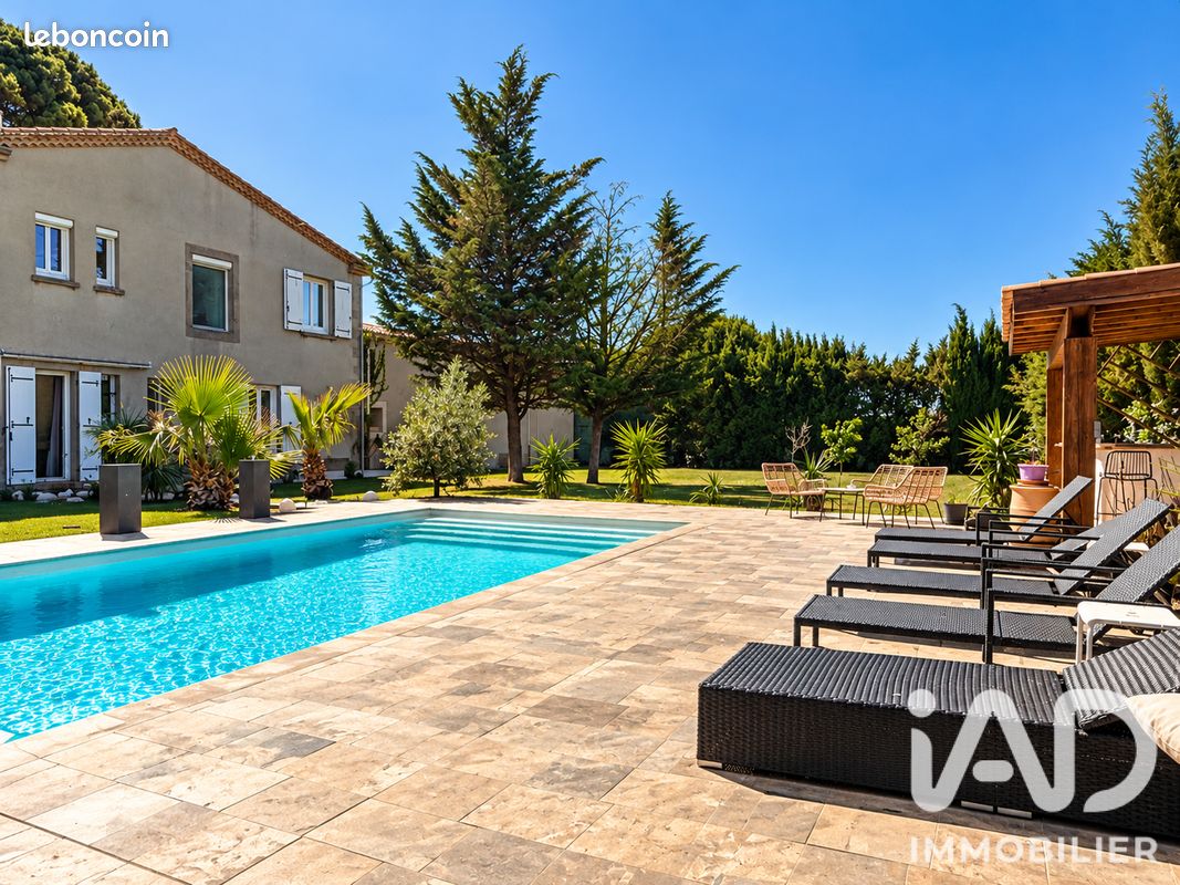 Maison 8 pièces 222 m² · à Lavalette · 222 m² · 540 000 €