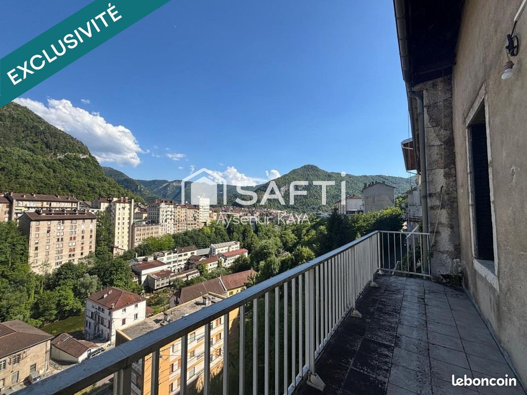 Immeuble 198 m² · à Saint-Claude · 198 m² · 108 000 €