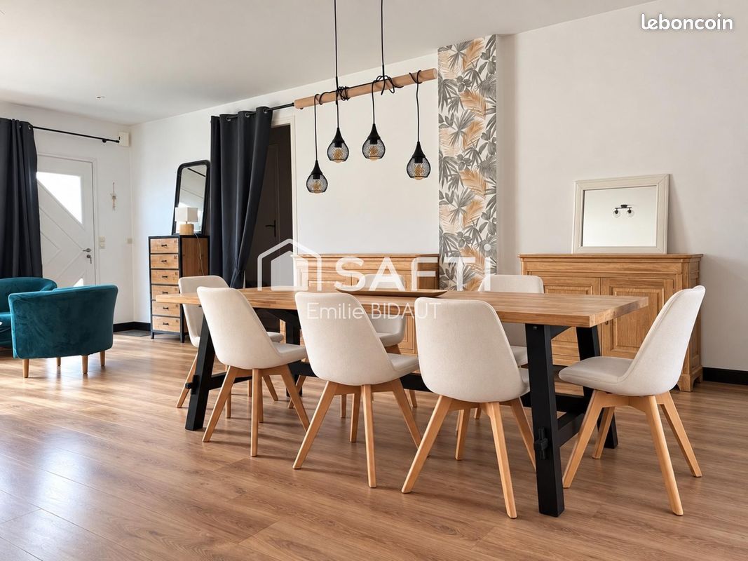 Maison 5 pièces 113 m² · à Montaigu-Vendée · 113 m² · 325 000 €