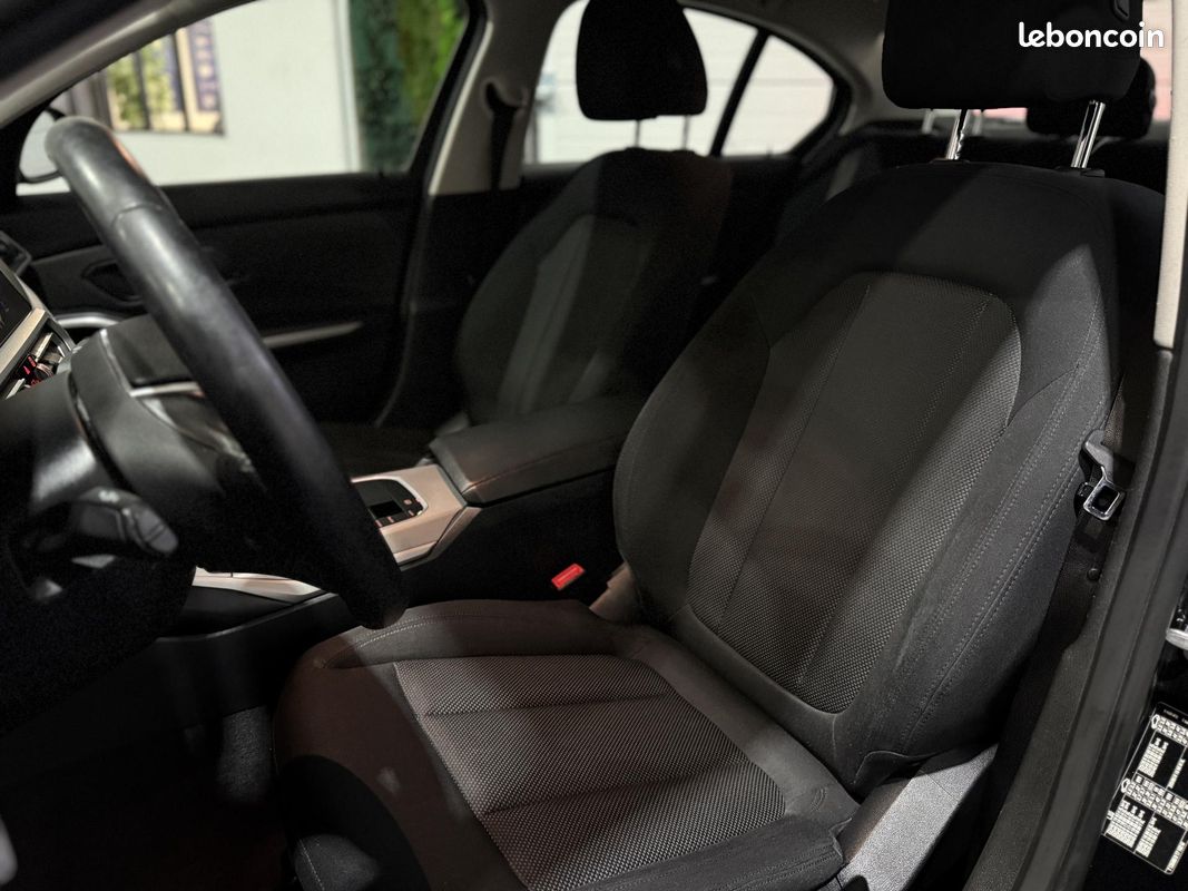 BMW SERIE 3 2.0 318i 155ch Lounge BVA - Garantie 12 MOIS (image 28)