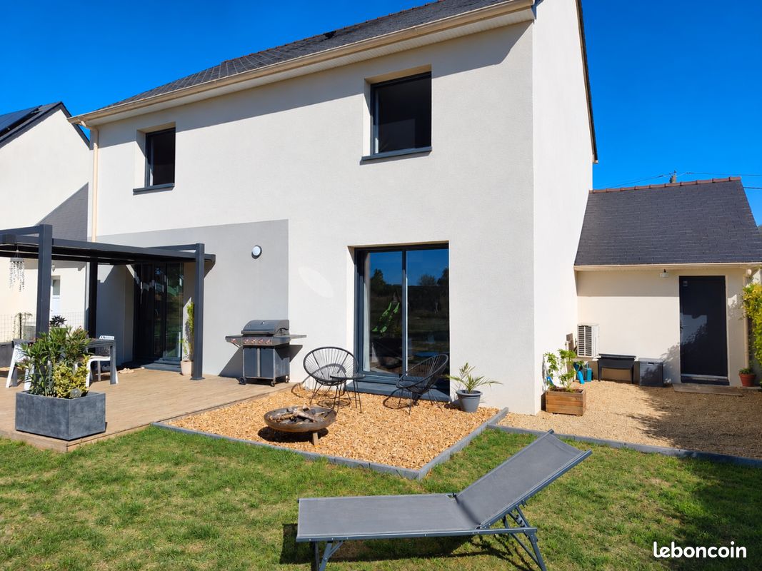 Maison 6 pièces 133 m² · à Brissac Loire Aubance · 133 m² · 299 000 €