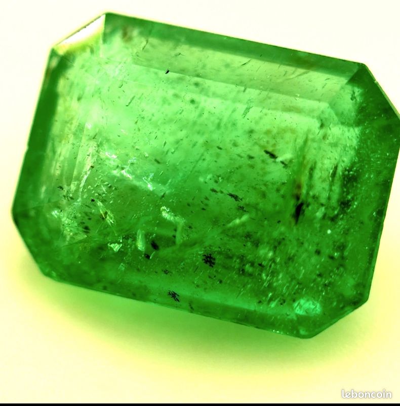 Émeraude Naturelle De Zambie 2,703 Ct - Certifiée BGTL, Forme Octogonale, Traitée à L'huile - Neuf Avec étiquette