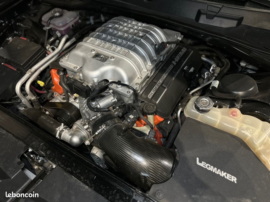 Dodge Challenger SRT Hellcat 6.2 V8 HEMI Supercharged 707 CH TorqueFlite 8 Harman Kardon (image 8)