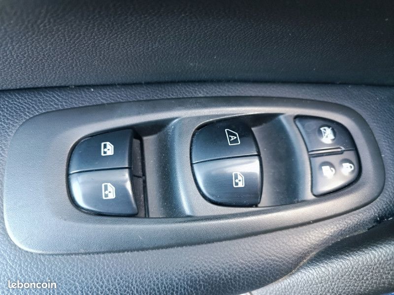 Renault KADJAR 1.6 DCI 130CH ENERGY INTENS (image 11)
