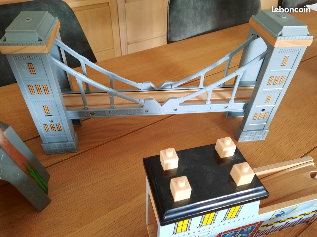 Circuit train en bois (image 6)