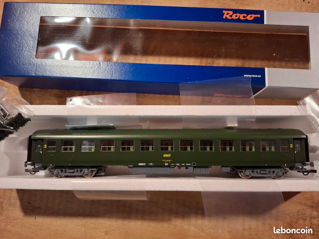 Lot De Trains Miniatures Roco HO Réf. 4306 4377 4303 A 4305 4311D - Comme Neufs