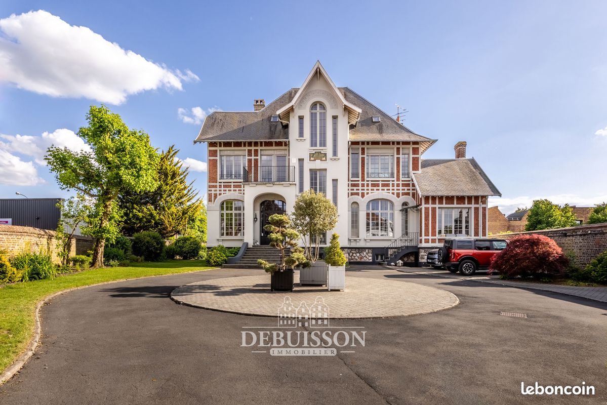 Maison 10 pièces 386 m² · à Arras · 386 m² · 980 000 €