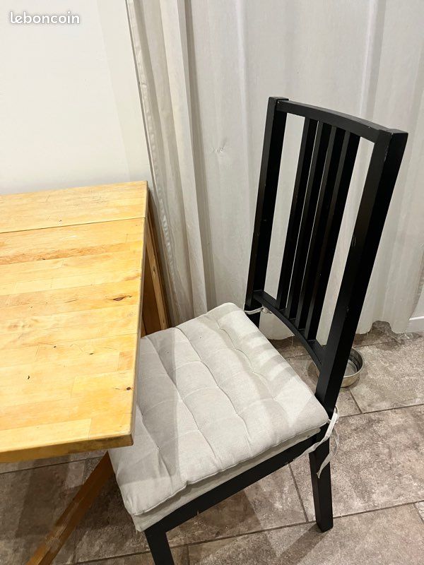 Vend table et deux chaises (image 3)