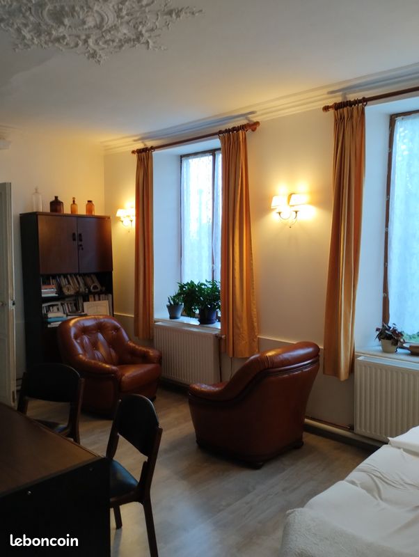 Maison de caractère mitoyenne de 200m2 (image 2)