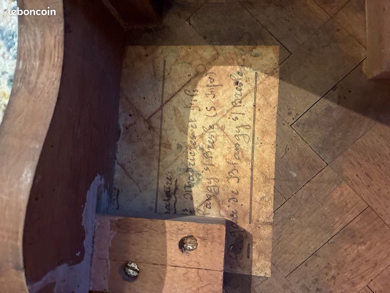 Petite table en bois marqueterie (image 9)