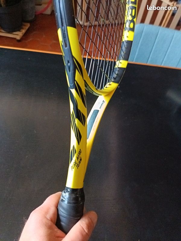 Raquette Tennis Babolat Aero Strike – Manche 3, Taille 4 3/8, Occasion