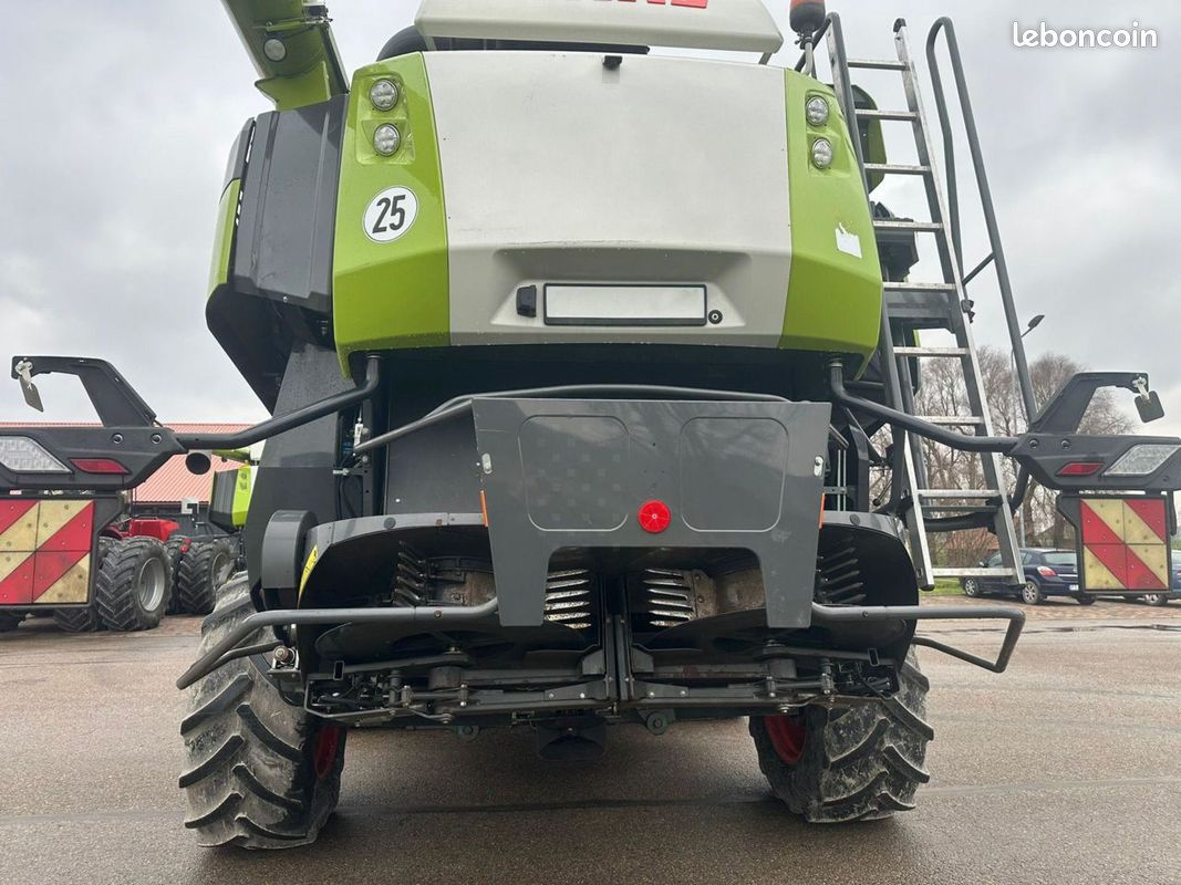 Claas LEXION 8700 TT 4RW (image 3)
