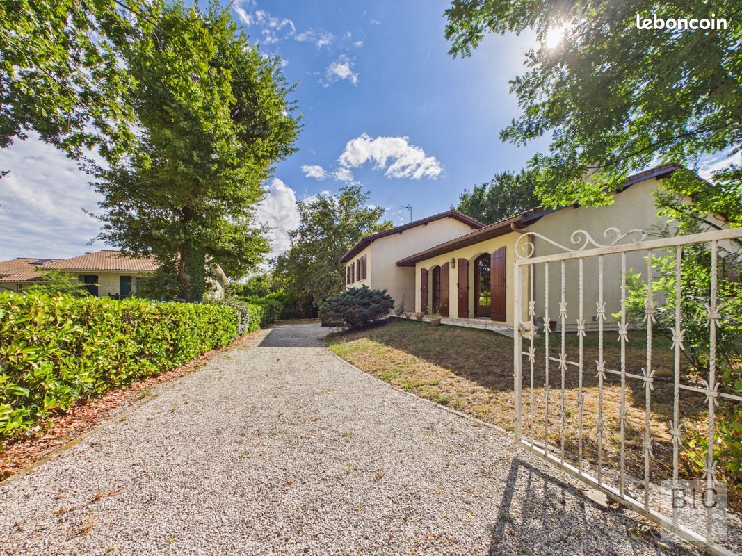 Maison 6 pièces 153 m² · à Saint-Médard-en-Jalles · 153 m² · 490 000 €