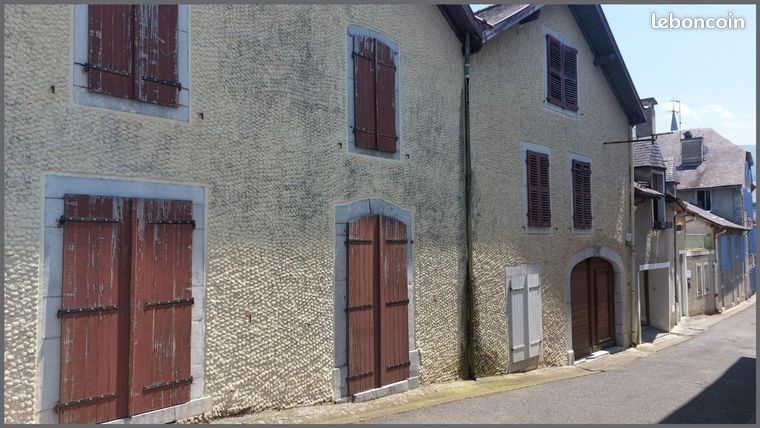 Immeuble 270 m² ARUDY
