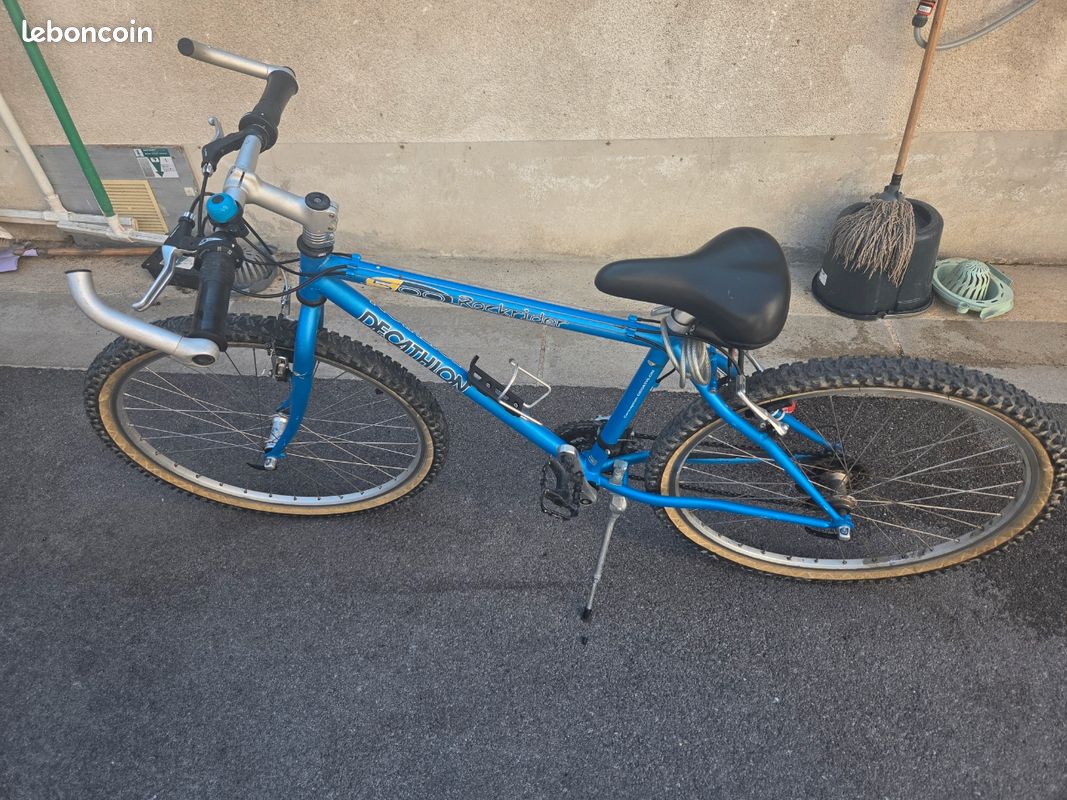 Velo bleu rockrider (image 1)