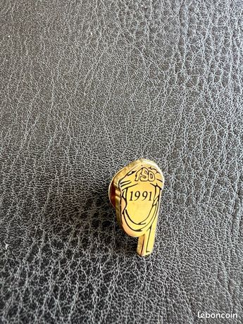 pin's LECLERC JARDINERIE Et Arrosoir. P21