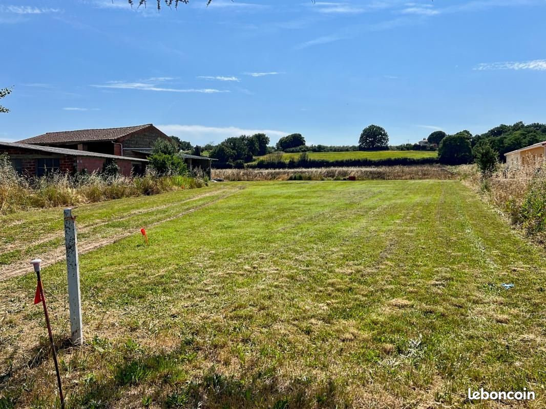 Terrain 842 m² Merville · 93 500 €