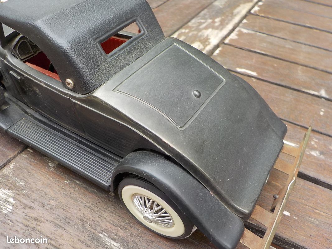 Maquette voiture ancienne (image 3)