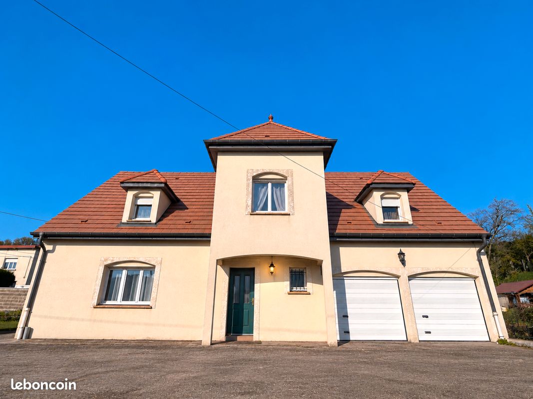 Maison 7 pièces 153 m² · à Neuves-Maisons · 153 m² · 335 000 €