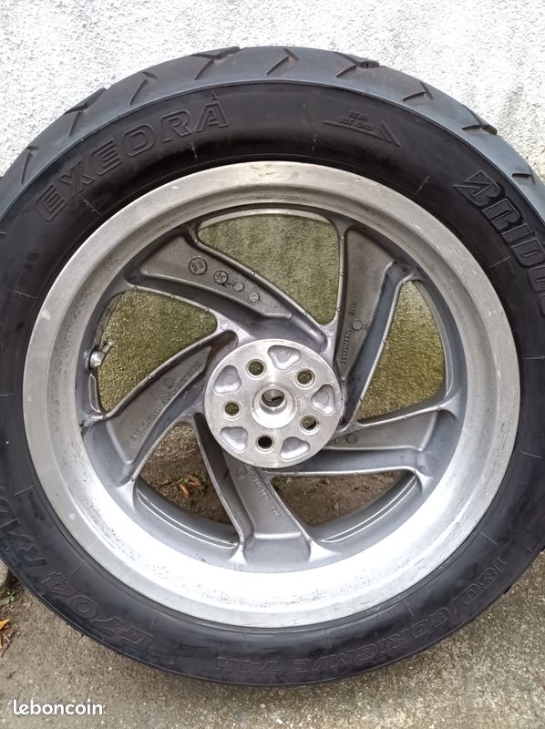Jante arrière pour honda Goldwing 1800 de 2007 a 2011 (image 1)
