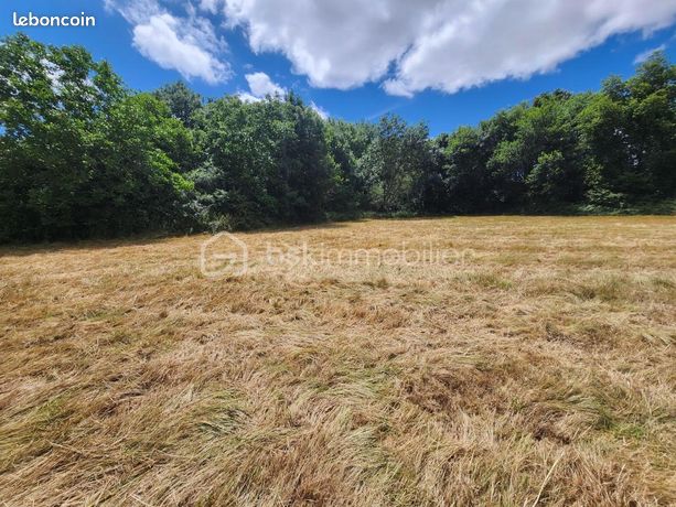 Terrain 2 860 m² Sanxay