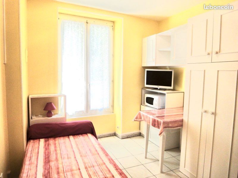 Appartement 1 pièce 20 m² · à Villeneuve-sur-Lot · 20 m² · 330 €