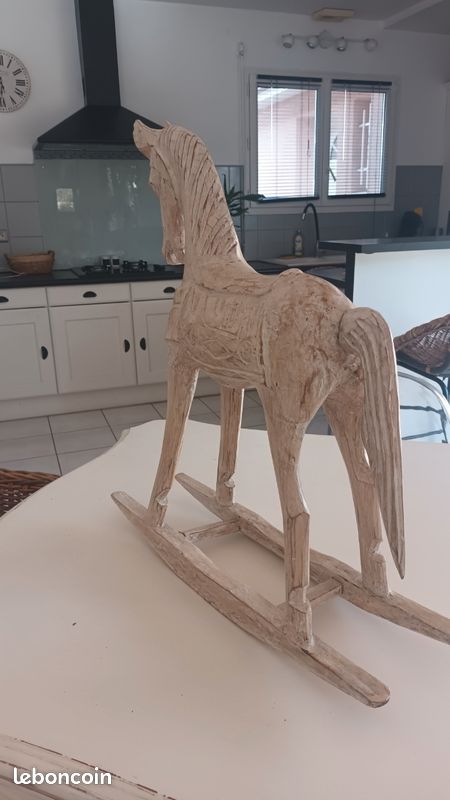 Vieux cheval de bois à bascule, magnifique (Gebraucht) in Saillon für