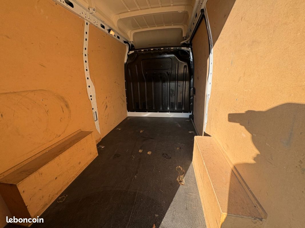 Renault Master 3 F3300 L1H2 dCi 135 Grand Confort, 1ere Main, GPS, Tab, Caméra, 3 places, TVA récup, Reprise Possible (image 3)
