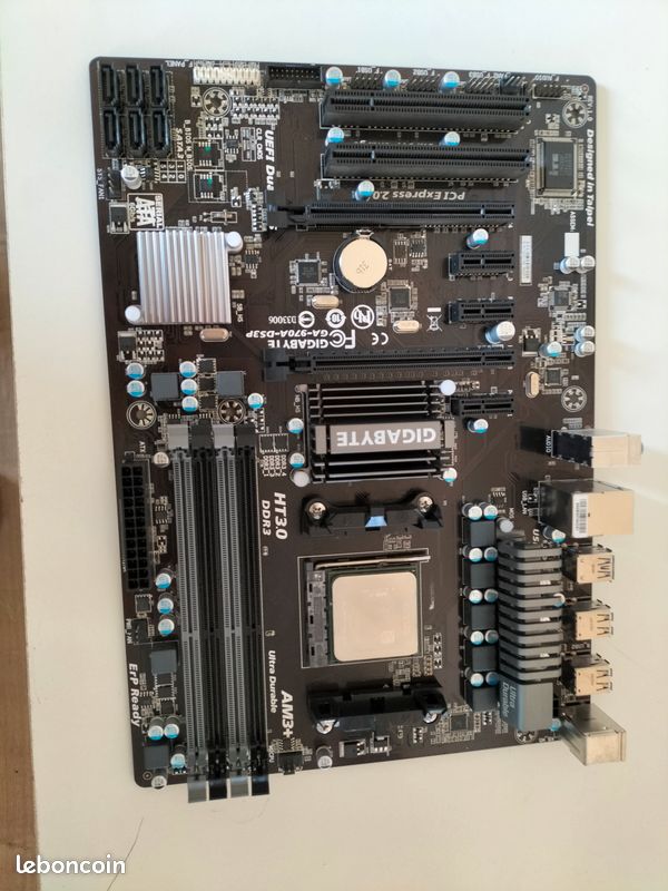 Carte mère Gigabyte (image 1)