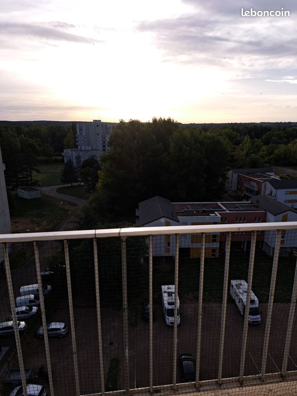 Appartement 4 pièces 80 m² · à Vichy · 80 m² · 816 €/mois