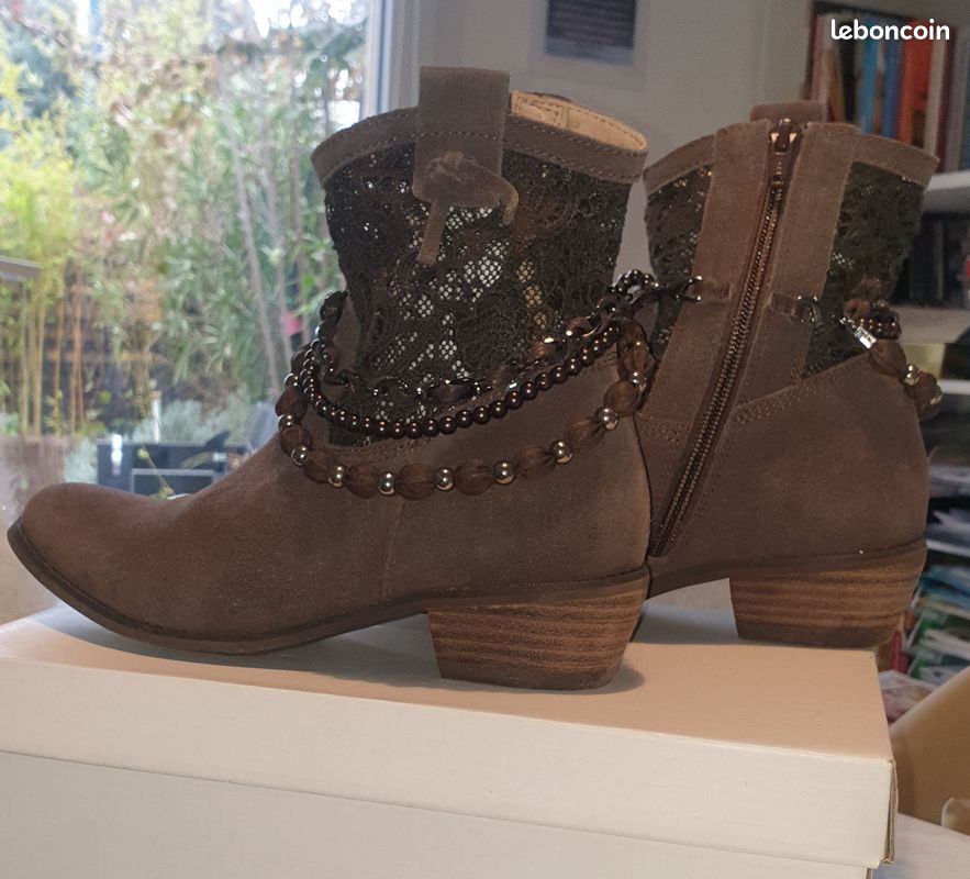 Boots stylées daim (image 1)