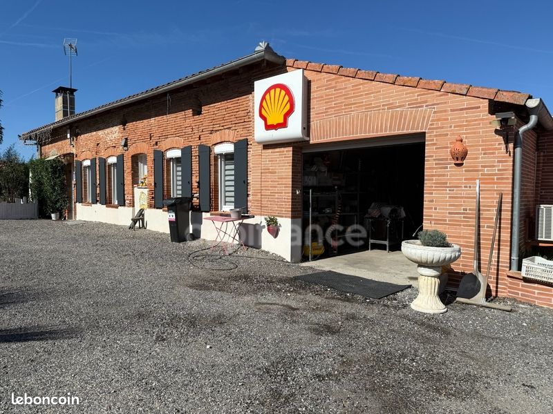 Maison 8 pièces 240 m² · à Vallesvilles · 240 m² · 620 000 €