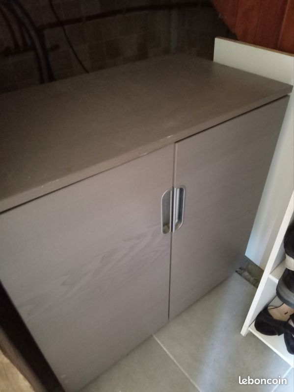 Meuble bas bois gris foncé état quasi neuf (image 3)