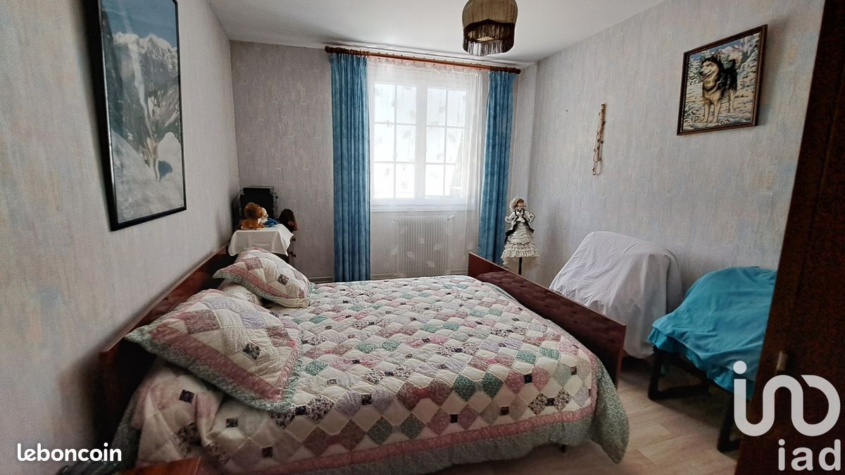 Maison 6 pièces 178 m² - Gensac-la-Pallue 16130 (image principale 6)