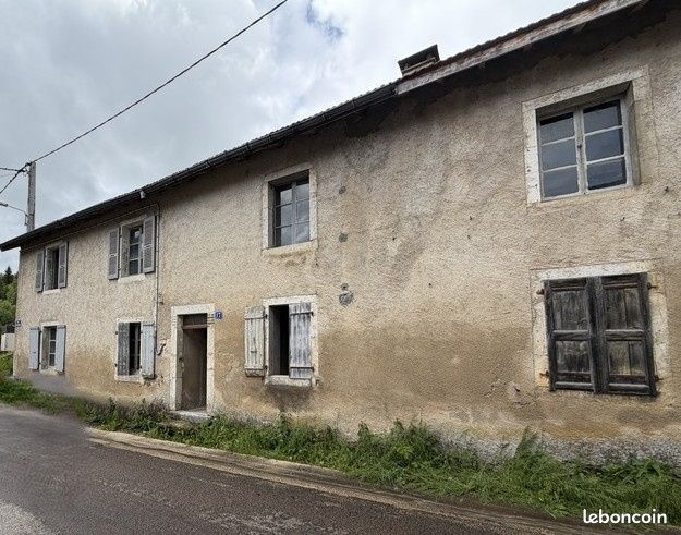 Maison 3 pièces 100 m² · à Saint-Claude · 100 m² · 76 000 €