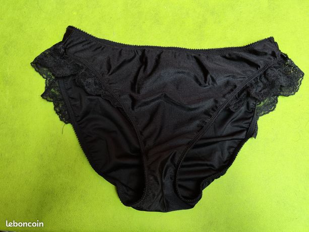 Culotte Noire Fluide Avec Dentelle - Taille 46/48 - Neuf Avec Défauts