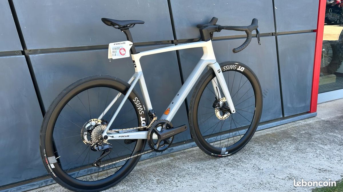 Vélo de Route Focus Izalco Max 9.8 2025 Déstockage (image 3)