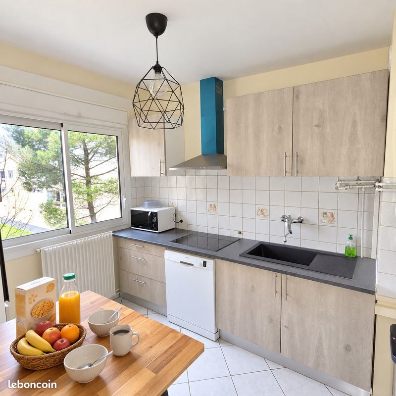 Appartement 3 pièces 74 m² · à Tassin-la-Demi-Lune · 74 m² · 895 €/mois