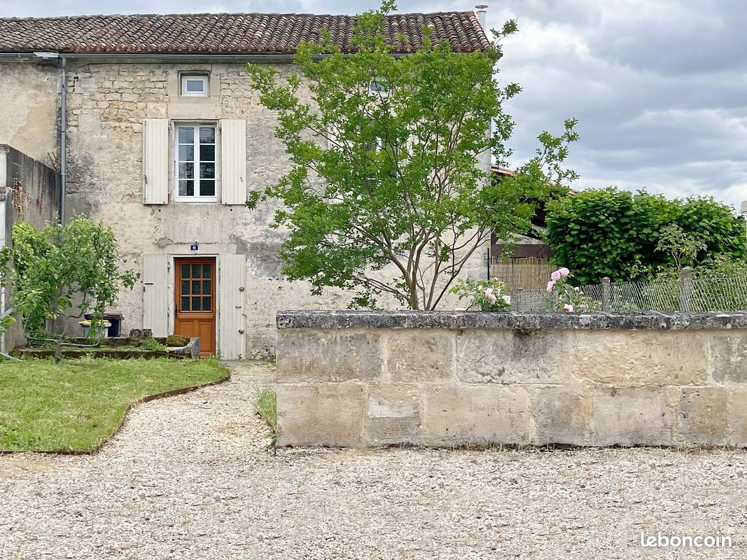 Maison 6 pièces 95 m² · à La Couronne · 95 m² · 180 000 €
