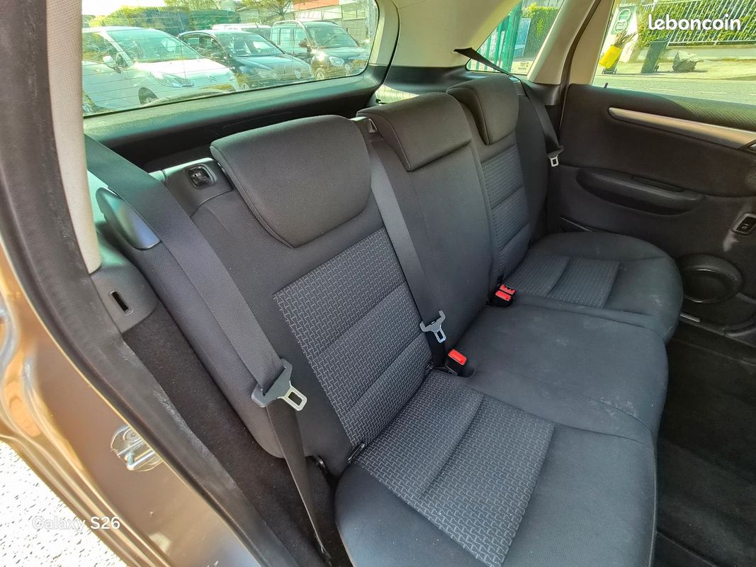 Mercedes Benz CLASSE B B180 CDI PACK DESIGN BVA - GARANTIE 12 MOIS (image 7)