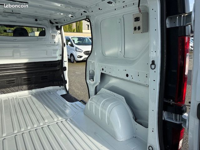 Renault TRAFIC III FG L1H1 1200 1.6 DCI 125CH ENERGY GCF E6 (image 12)