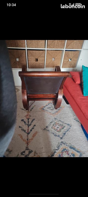 Fauteuil cuir et bois (image 3)