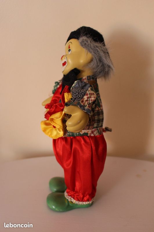 Clown Policeman Robot Automaton 80s 90s Toy Game Vintage Des