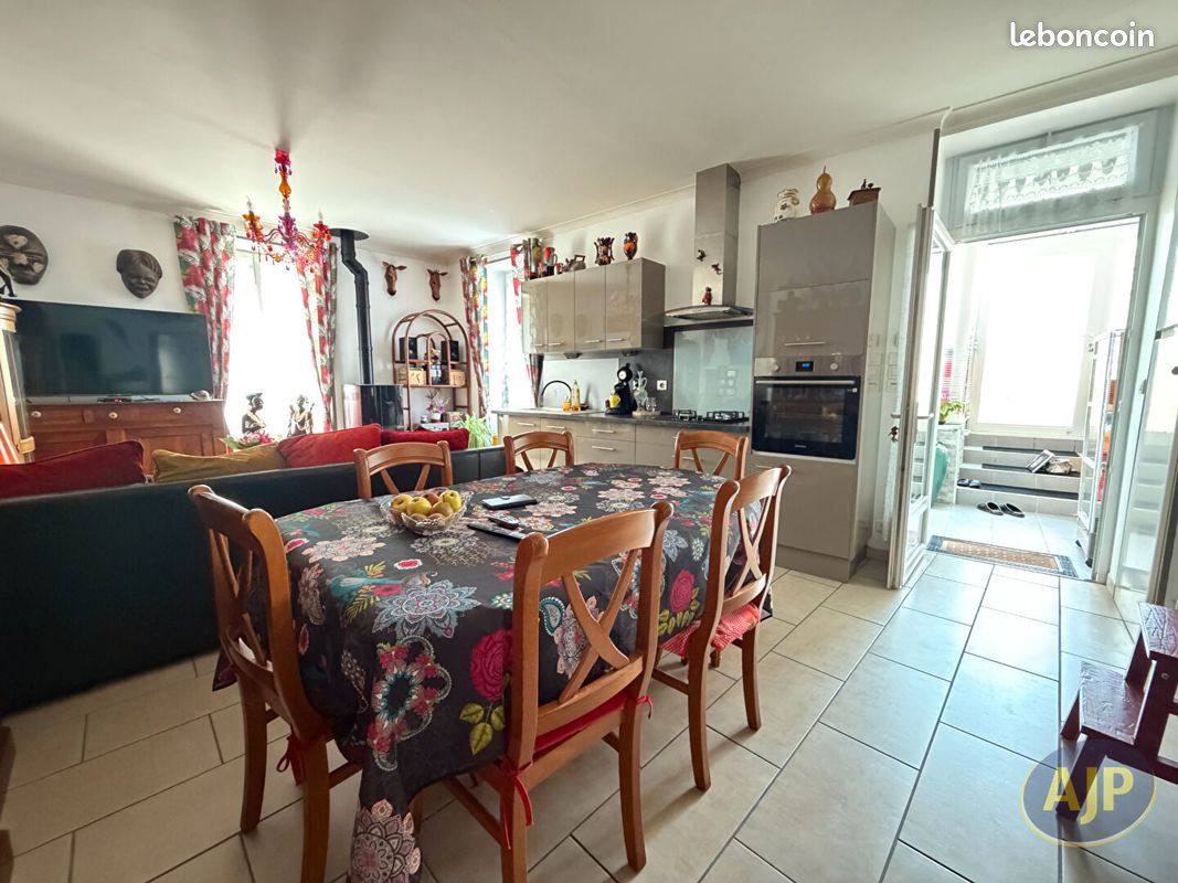 Maison 6 pièces 85 m² · à Pons · 85 m² · 176 801 €