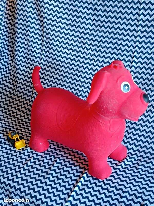 Chien sauteur gonflable (image 2)