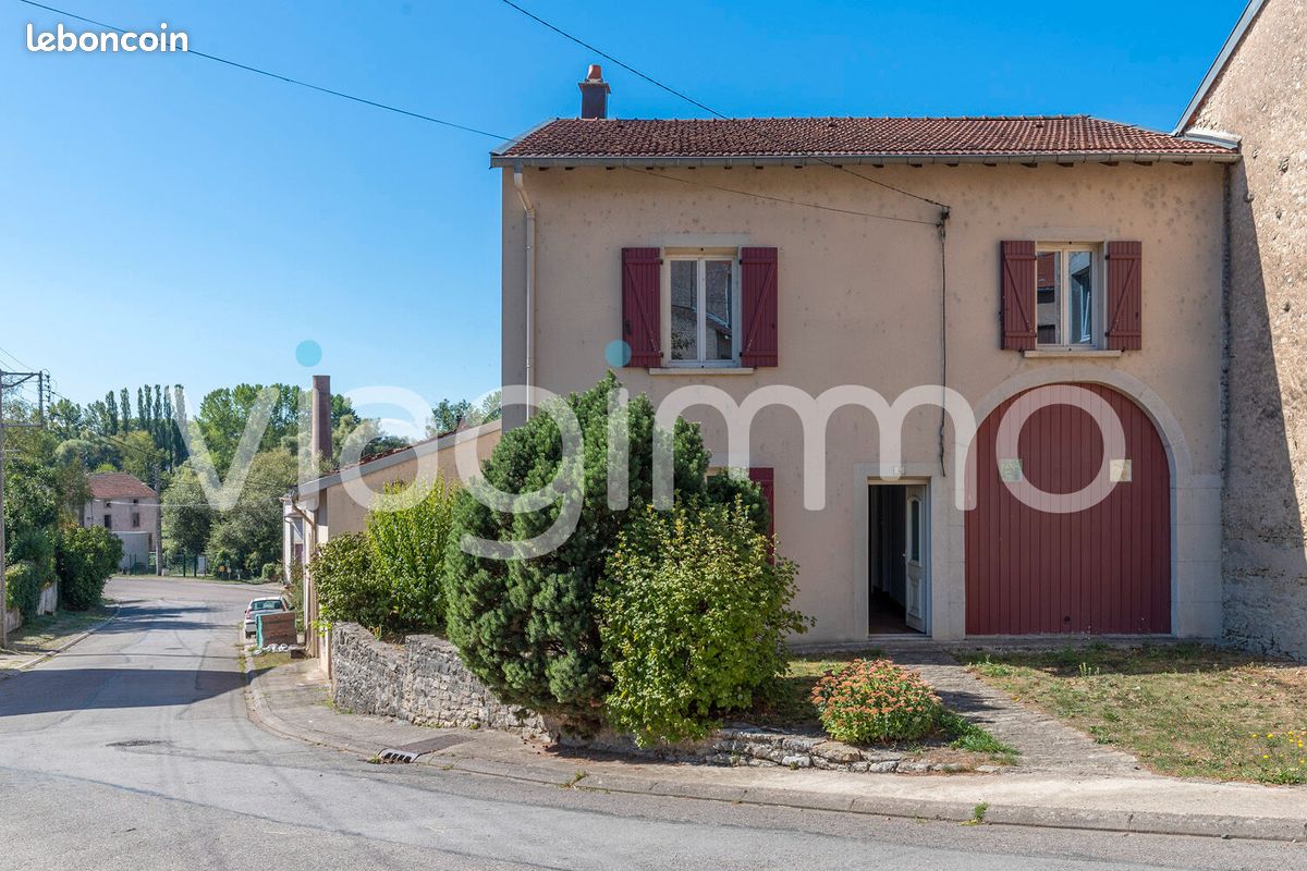 Maison 6 pièces 198 m² · à Moyen · 198 m² · 65 960 €